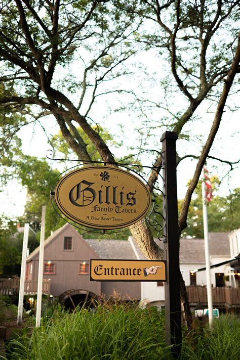 gillis family tavern reviews  Pizza place