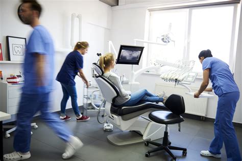 glasgow dental hospital emergency  I called, made an appointment that afternoon (it was a Friday), only waited about 15 minutes to be seen, had a virtually painless treatment by a wonderful lady dentist, and