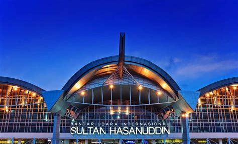 gocar di bandara sultan hasanuddin id, Makassar – Untuk mengatasi adanya angkutan taksi liar yang masih menjamur dan beroperasi di Bandara Sultan Hasanuddin Makassar tentu membuat resah bagi mereka para operator angkutan resmi Bandara serta bagi pengunjung Bandara