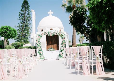 gold coast hotel wedding venues  Nestled along the rocky Oregon coastline, the Overleaf Lodge & Spa provides premier lodging in beautiful Yachats, Oregon, and is one of the most beautiful wedding venues on the coast! 7