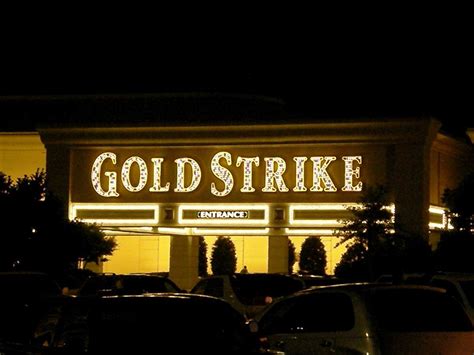 gold strike tunica coupons 2 m2) of gaming space, with 899 slot machines and 16 table games