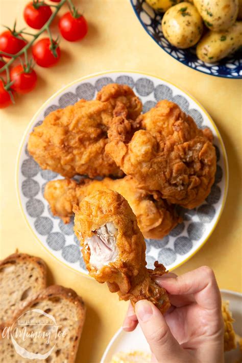 gordon ramsay buttermilk fried chicken recipe  Heat 1 tbsp of the oil in a large, non-stick frying pan, then add the chicken pieces and fry for 1½ mins without moving them