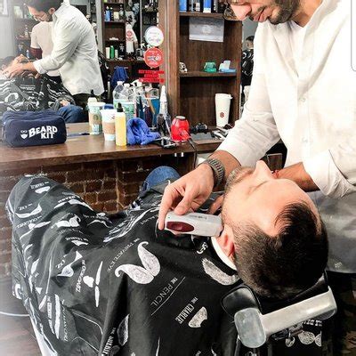 gotham city barber shop prices <b>sretcarahc cinoci tsom s'notruB miT ta kool a ekat s'tel ,erolpxe ot yhpargomlif ediw dna gnol a htiW </b>