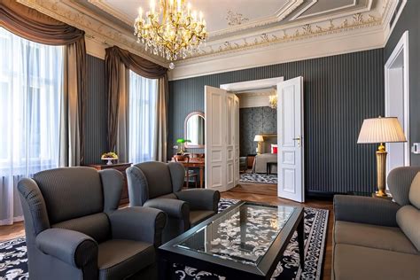 grand hotel pupp presidential suite price 