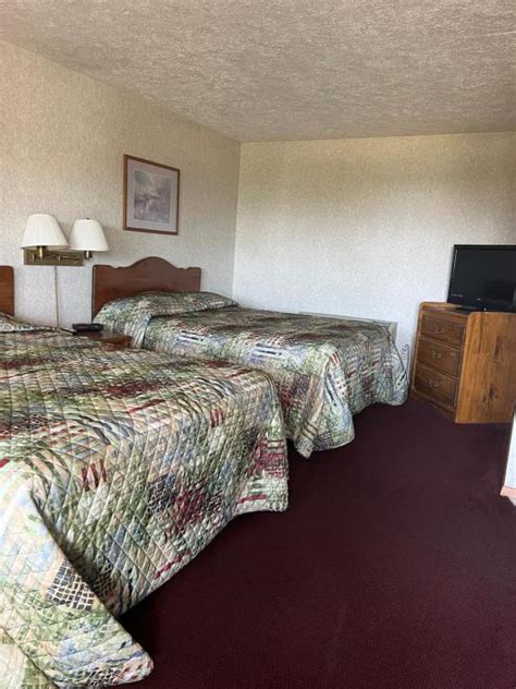 gray wolf lodge manistique Gray Wolf Lodge: great place to stay - See 97 traveler reviews, 28 candid photos, and great deals for Gray Wolf Lodge at Tripadvisor