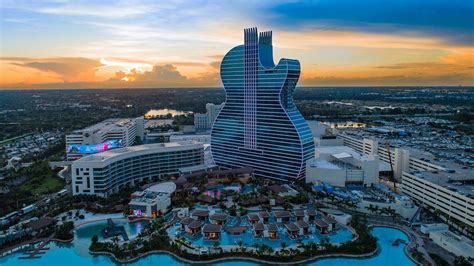 guitar hotel tampa  600 NW 1st Avenue, Miami, FL 33136