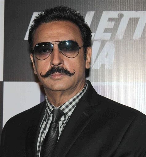 gulshan grover READ: Gulshan Grover caught kissing a man He only relented when Aamir Khan called, twice, to persuade him to play a sardar in Deepa's 1998 Partition drama, 1947: Earth