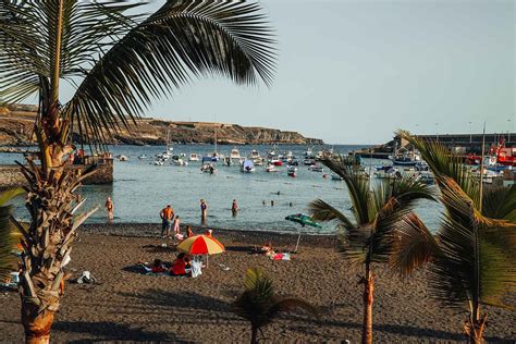 hôtels à playa de san juan Lined with swanky resorts and high-rise hotels, this large beach is a popular spot in San Juan, loved for its vibrant scene, lively dining, and endless array of things to do