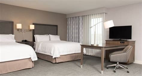 hampton inn and suites michigan city  49025 Alpha Dr Wixom, Michigan, 48393,