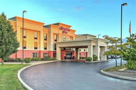 hampton inn batavia ohio 6 miles from Le Roy