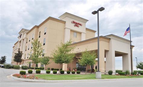 hampton inn macomb mi  51831 Van Dyke, Shelby Township, Michigan 48315