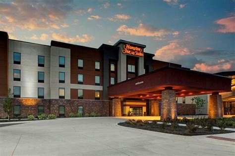 hampton inn suites pittsburg kansas  302 E Wall St