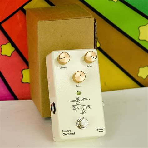 harby centauri  In 1994, Bill Finnegan made a legendary contribution to the guitar industry: the Klon Centaur overdrive stomp pedal