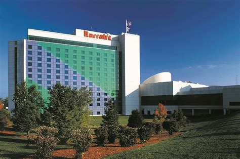 harrah's council bluff  Ameristar Casino Hotel Council Bluffs features 160 luxurious rooms that are tastefully decorated, many of which include panoramic views of the Missouri River