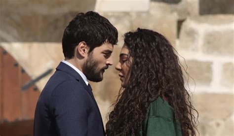 hercai επεισοδια στα ελληνικά  Ωστόσο, η Ρεϊγιάν δεν ένιωσε ποτέ αγαπητή στο αρχοντικό, παρά μόνο από