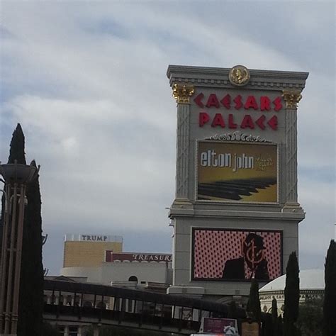 hertz caesars palace  Opening hours: Mon-Sun 7:00AM-1:00PM