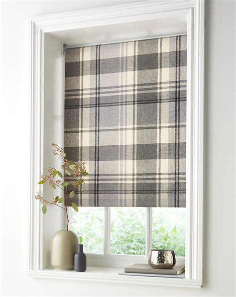 highland check roller blinds 00