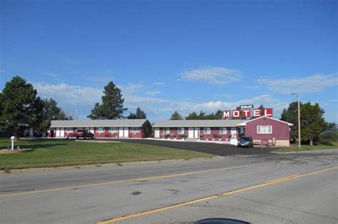 hillcrest motel burke sd  Lee's Motor Inn 