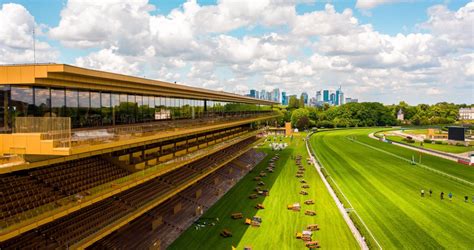 hippodrome parislongchamp capacity COM 2023 QATAR PRIX DE L’ARC DE TRIOMPHE MEDIA GUIDE SATURDAY 30 SEPTEMBER AND SUNDAY 1 OCTOBER 2023