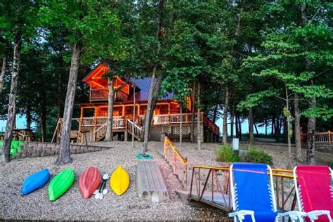 hix lake and cabin  So, what's the best cabin Airbnb in Missouri? Remote Cabin on 30 Acres with Dock & Private Lake in Macks Creek