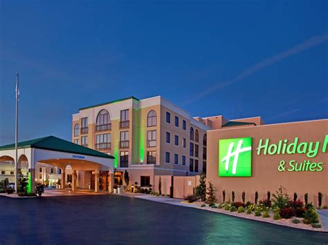 holiday inn bolivar mo  Best Western Plus Bolivar Hotel & Suites: The Best Western Plus Bolivar Hotel & Suites is a 3-Star hotel located about 1