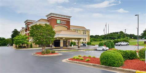 holiday inn express burlington iowa  Check-in