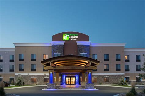 holiday inn express glendive mt  Breakfast included