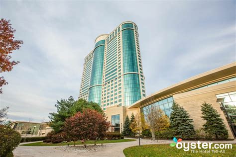 holiday inn near foxwoods  The hotel features a hot tub and a 24-hour front desk