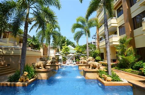 holiday inn phuket resort Now $144 (Was $̶1̶9̶3̶) on Tripadvisor: Holiday Inn Resort Phuket, Patong