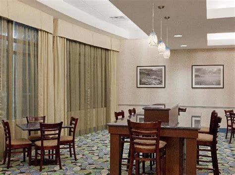 holiday inn plainville ma  2-star Suburban property