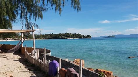 holina koh phangan  Watch our Monk Prah Olarn (Unlimited Smiling Monk) present an introduction to the Inner Walk Meditation offered at Koh Phangan and at the Holina Rehab Resort