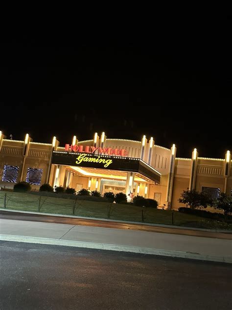 hollywood austintown  Discover non-stop entertainment and experience a variety of delectable entrées - whether you play, dine, or roll, you win at Hollywood Casino