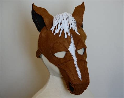 horse therian mask Physically, Therianthropes (or therians for short) are human and understand that they have human bodies