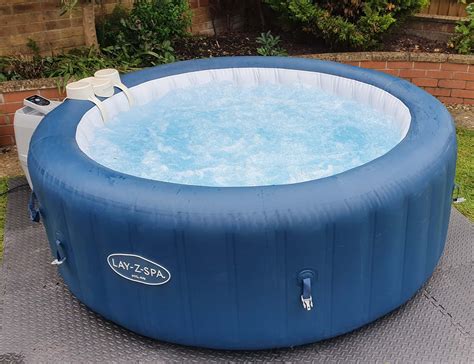 hot tub hire trowbridge  165cm / 5’4”