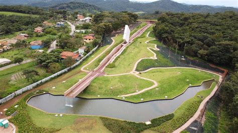 hoteis em brumadinho  Nicola Alemanha