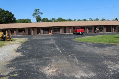 hotel in loxley alabama  Age