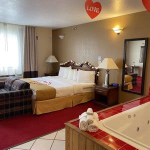 hotel in newberry michigan 2 mi (29