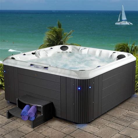 hottub voordelig 99 reg $1,549