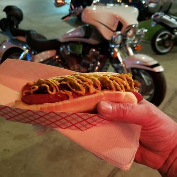 houston weenie wagon  It’s finally the weekend which means you have no excuse to not come out and get one of our delicious hotdogs!! #houstonweeniewagon #hotdog #dawg #food