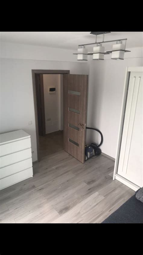 inchiriez garsoniera bacau 000 euro, pentru detalii sunati la nr 07**71 19 iulie 2023 garsoniera de inchiriat 600 lei Pre?ul e negociabil Persoana fizica Compartimentare: Decomandat An constructie: Dupa 2000 Etaj: Parter DESCRIERE Inchiriez garsoniera sau doua