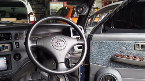 interior kijang super 000