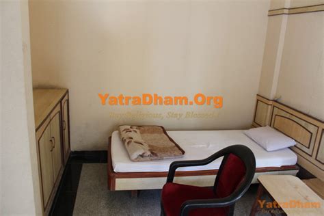 iskcon atithi bhavan  Hotel Re-Genta Central, Somnath - 362268