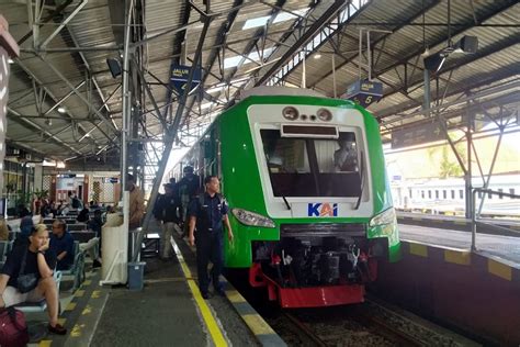 jadwal kereta api purworejo jogja COM - PT Kereta Api Indonesia (KAI) mengoperasikan sejumlah kereta api untuk perjalanan dari Kiaracondong, Bandung menuju Kutoarjo, Purworejo