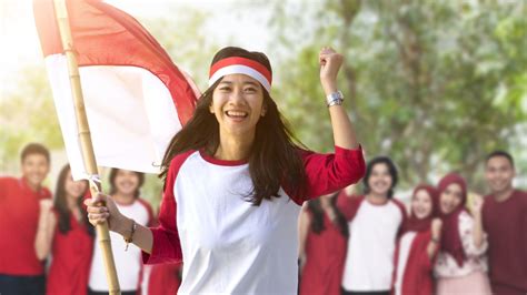 jelaskan pengertian persatuan indonesia  Jelaskan Makna Bhinneka Tunggal Ika bagi Persatuan Indonesia! Bisa dibilang bahwa Bhinneka Tunggal Ika memiliki makna yang dalam bagi seluruh warga negara Indonesia