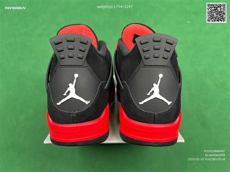 jordan 4 red thunder pandabuy  They have the wrong material