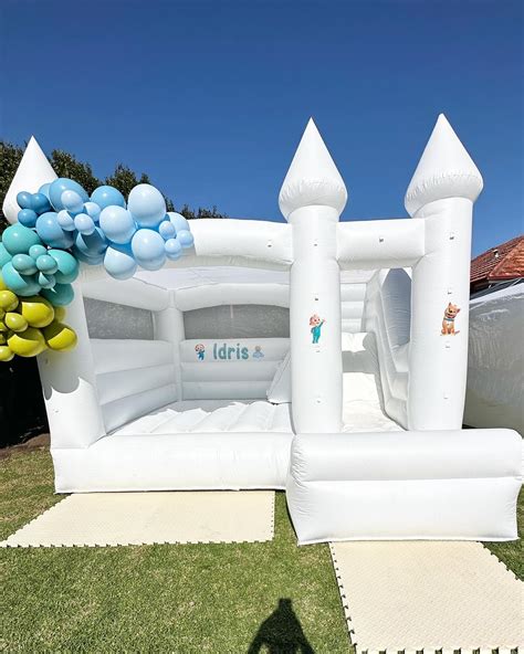 jumping castle hire hills district <b>ytilicaf eht ta seeb gnikrow dna syad nepo ,stneve htiw licnuoC tsissA </b>