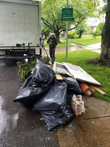 junk removal mclean va  We remove office desk disposal, pickup office furniture, office furniture removal, office furniture pickup, office cleanup, pick up office furniture, office furniture pick up, office furniture disposal, office cubicle removal, remove office furniture in McLean, VA