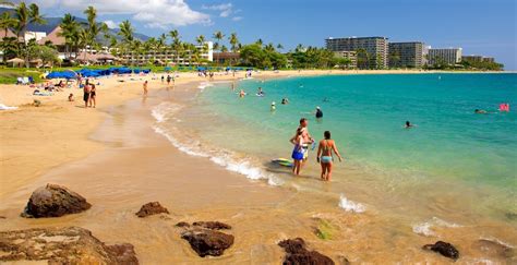 kannapi photos  A beautiful sandy beach, a popular tourists destination in Hawaii