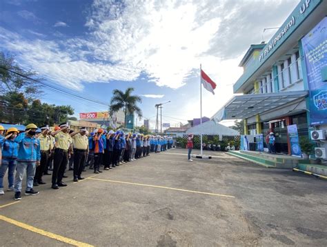 kantor pln up3 jambi sungai putri foto Salah satunya ada di wilayah PLN UP3 Gunung Putri, dimana terdapat 4 unit SPKLU yang diresmikan secara simbolis oleh Manager UP3 Gunung Putri Rully Indra Ardhyan pada Kamis (27/10) di Kantor PLN UP3 Gunung Putri