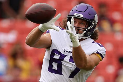 kevin king pff  Kevin O'Connell on Vikings' Personnel Versatility